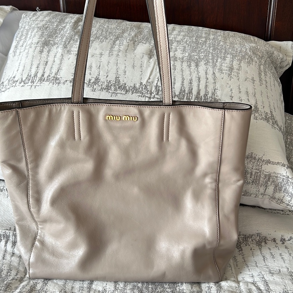 Handbag miu miu
